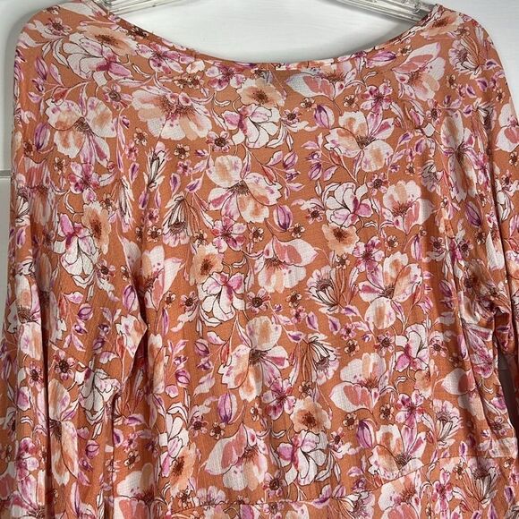Rachel Zoe High Low Floral Boho Blouse with Bell Sleeves Size Small - Picture 10 of 11